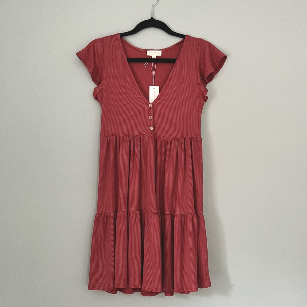 Short sleeve tiered dress